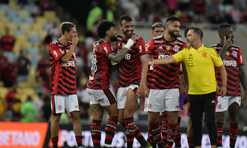 Na estreia de Vítor Pereira, Flamengo goleia a Portuguesa-RJ no Maracanã