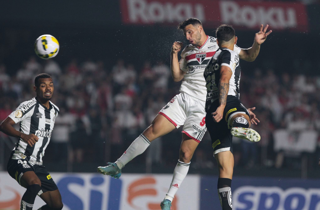 Clássico no Morumbi é chance para São Paulo e Santos se reerguerem na temporada