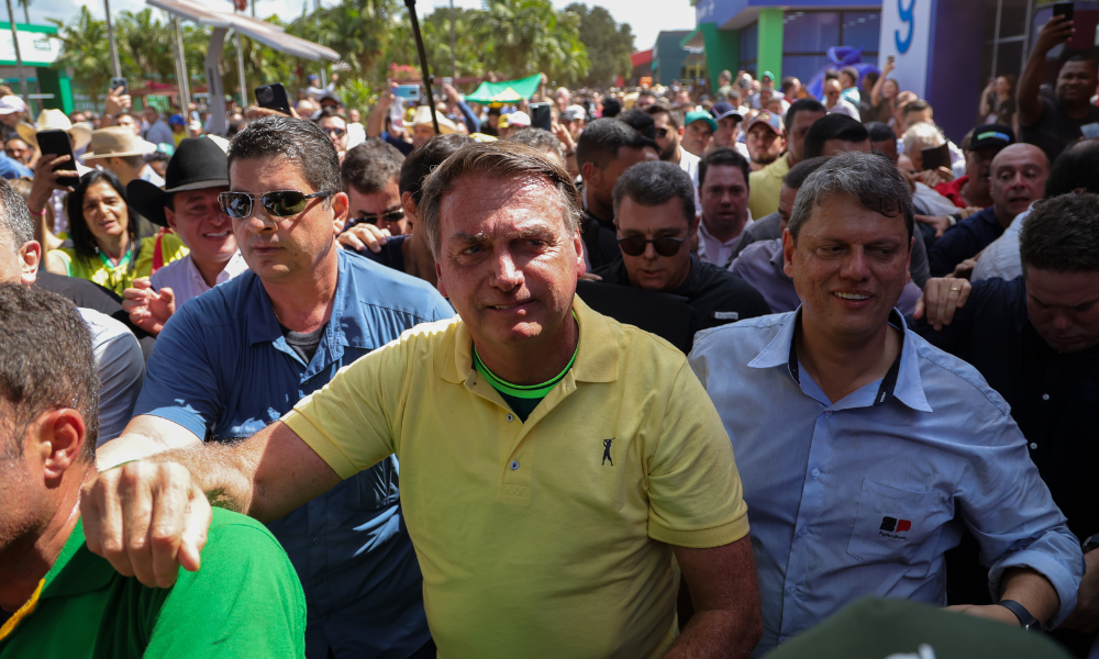 Aos gritos de ‘mito’, Bolsonaro é ovacionado na Agrishow