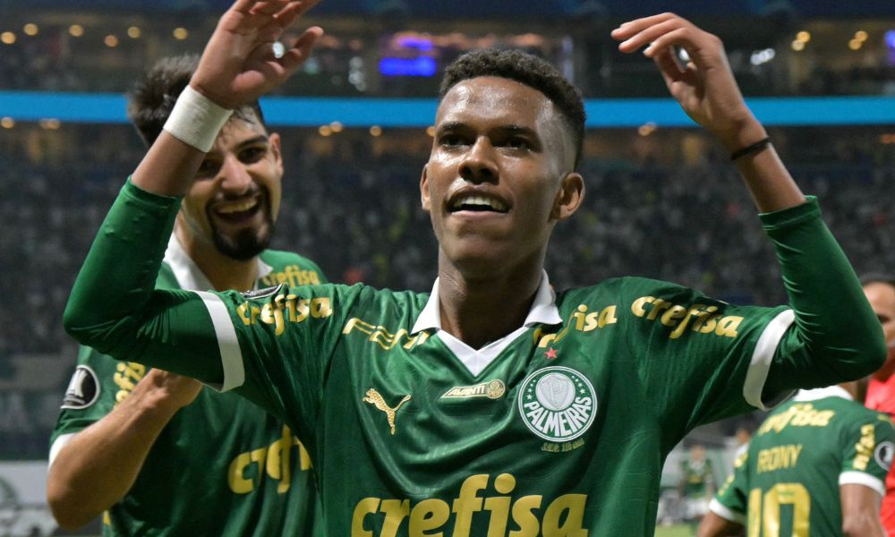 Palmeiras vence Liverpool-URU de virada em noite com destaque para o jovem Estêvão