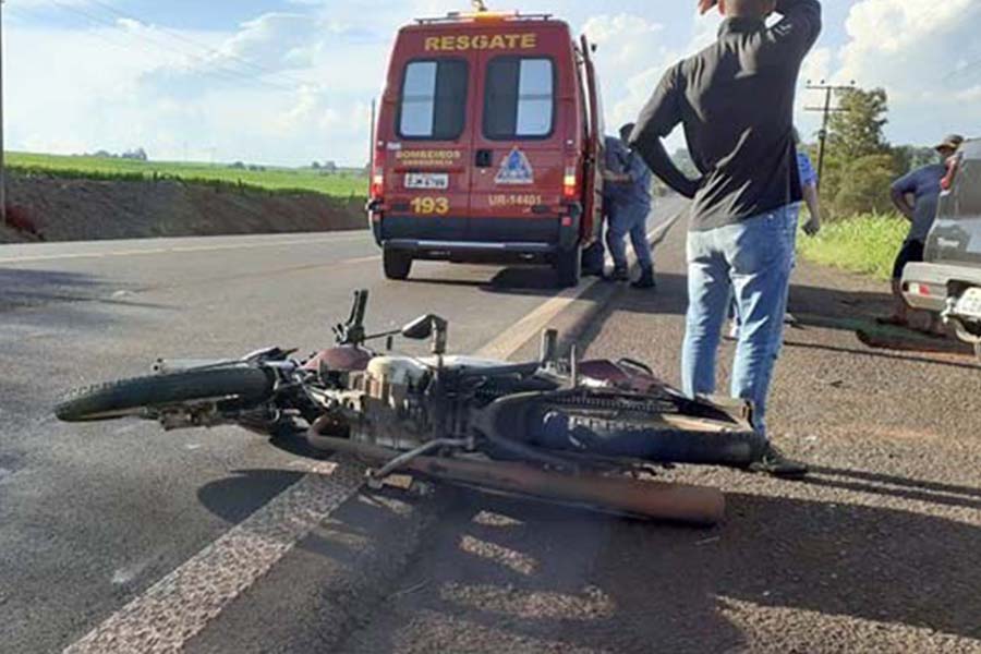 Motociclista morre ao colidir com  carro que fazia conversão proibida