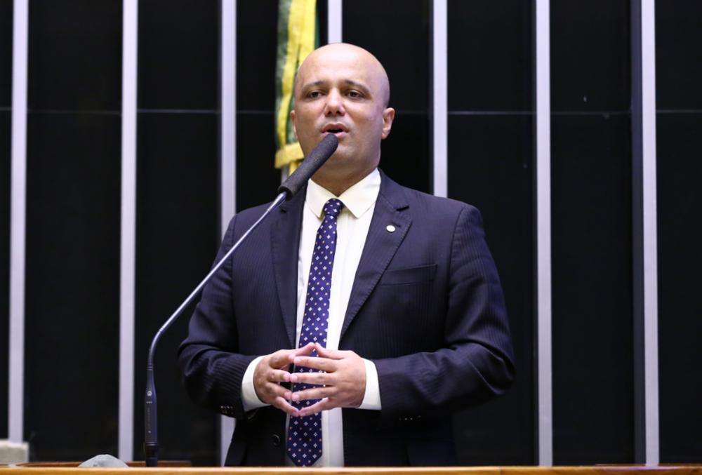 ‘Ano cheio de vitórias’, diz deputado Vitor Hugo sobre campo legislativo em 2021