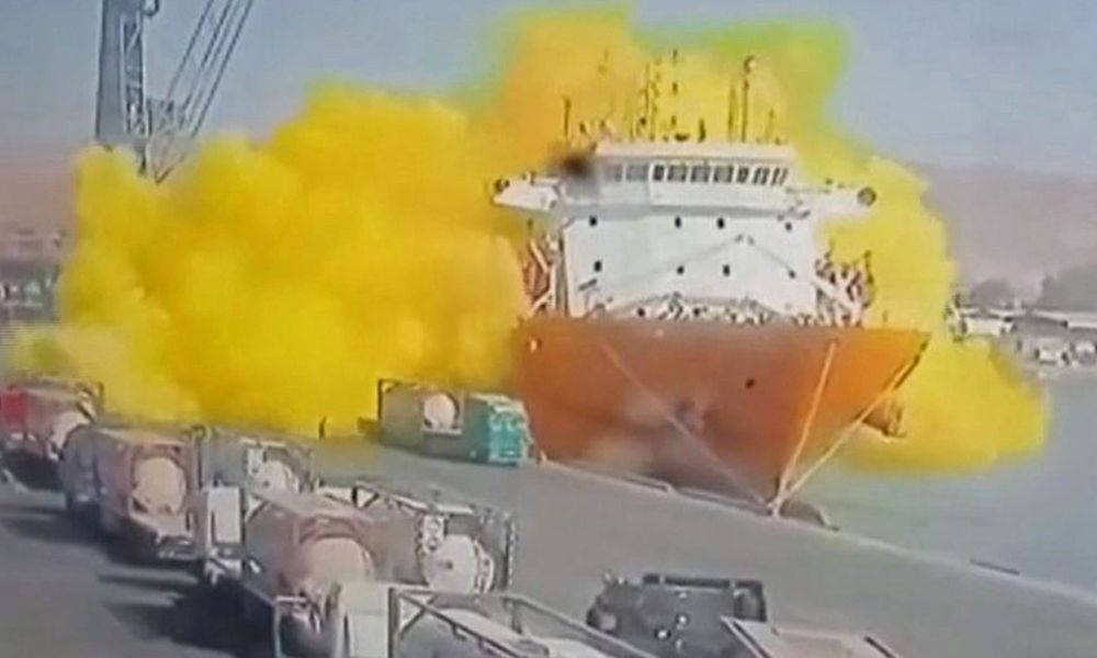 Container cai, derruba gás tóxico e deixa 13 pessoas mortas e 250 feridas na Jordânia