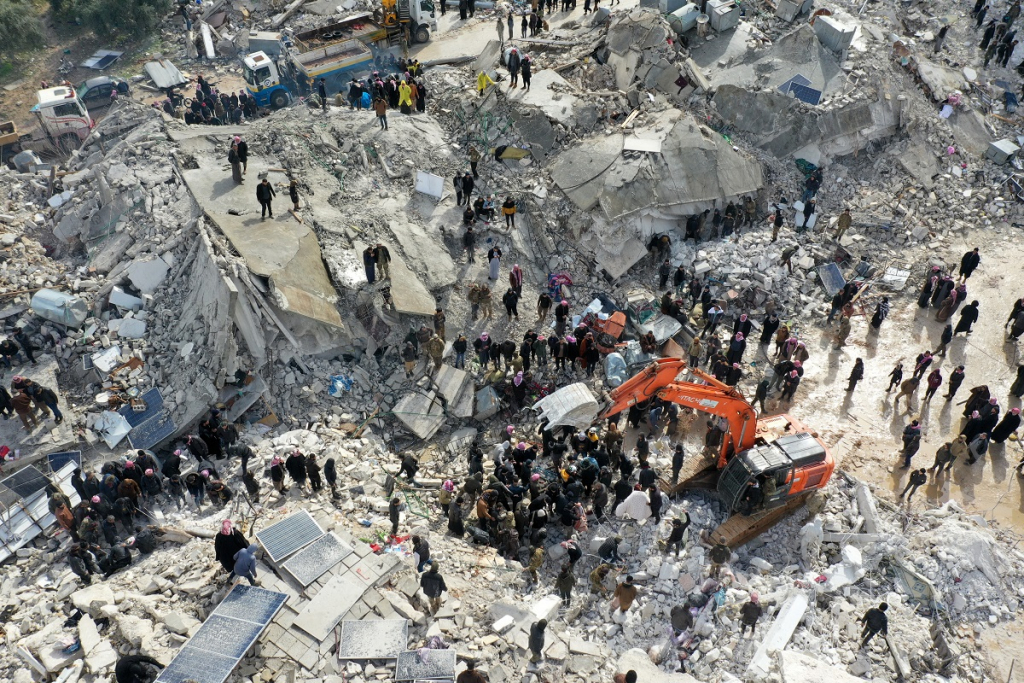 Brasileiros relatam clima desesperador com terremoto que devastou a Turquia: ‘Não parecia real’