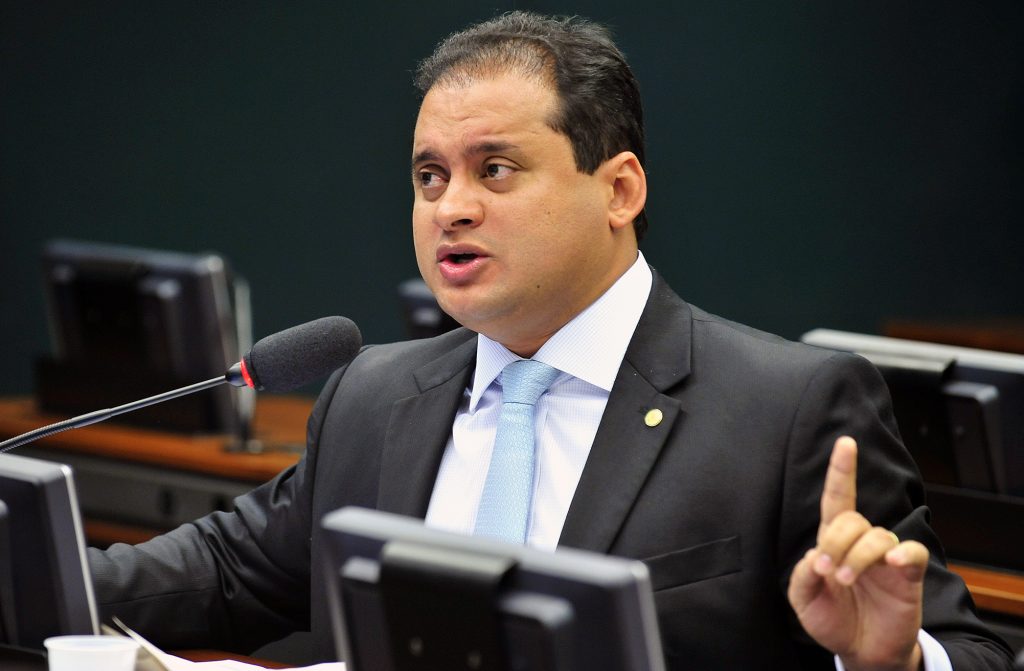 Relator de indicação de Dino ao STF sinaliza parecer favorável: ‘Será um grande juiz para o Brasil’