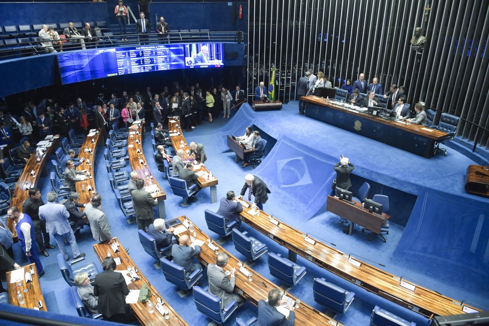Senado aprova texto-base de PL que proíbe ‘saidinhas’ temporárias para detentos