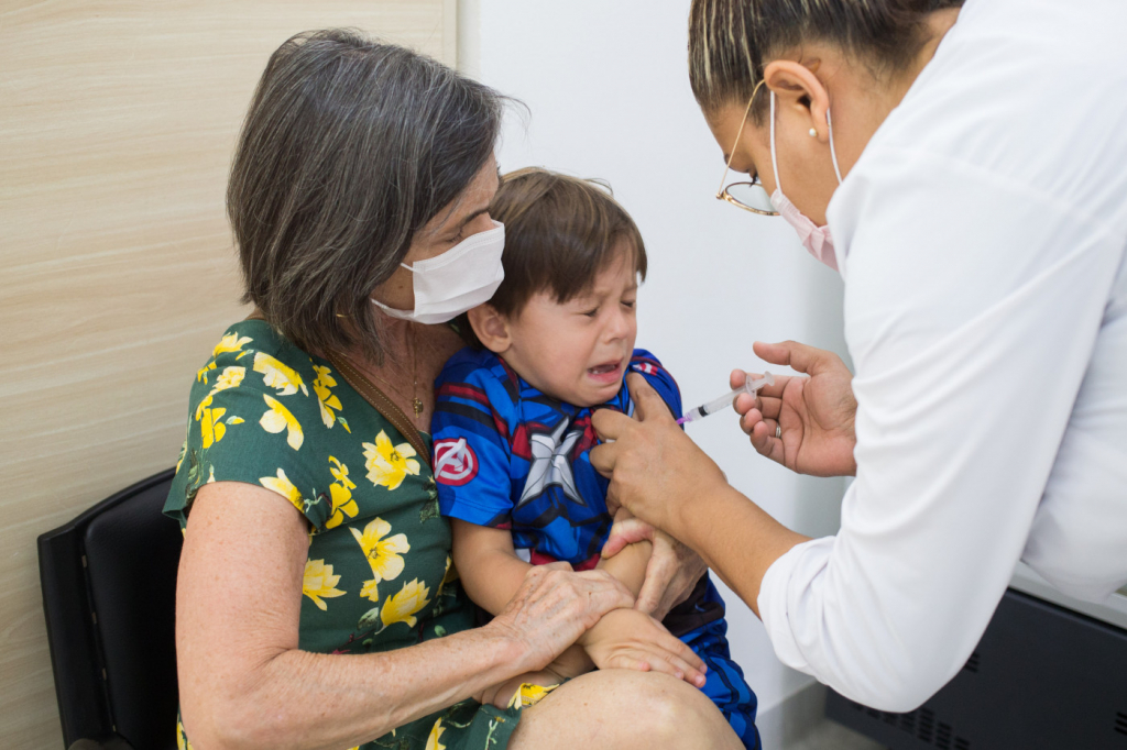 Campanha de multivacinação alerta para a baixa cobertura vacinal entre crianças