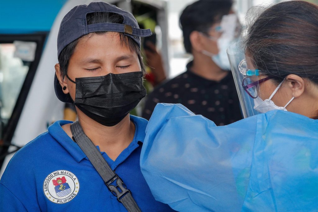 Presidente das Filipinas ameaça prender quem não tomar vacina contra a Covid-19