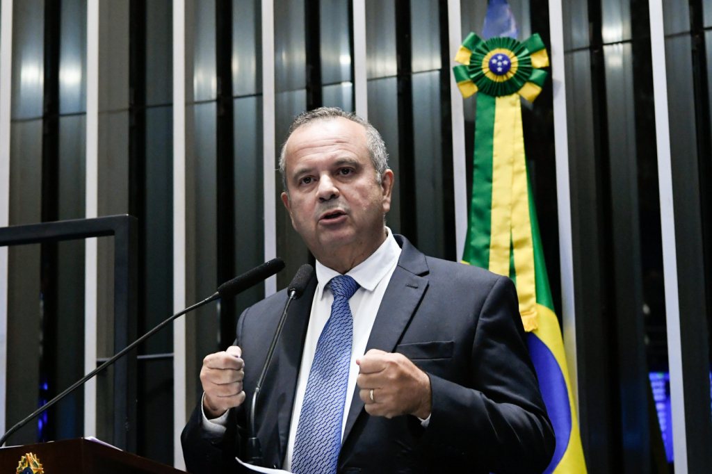 Rogério Marinho rebate críticas de Lula sobre política armamentista do governo Bolsonaro