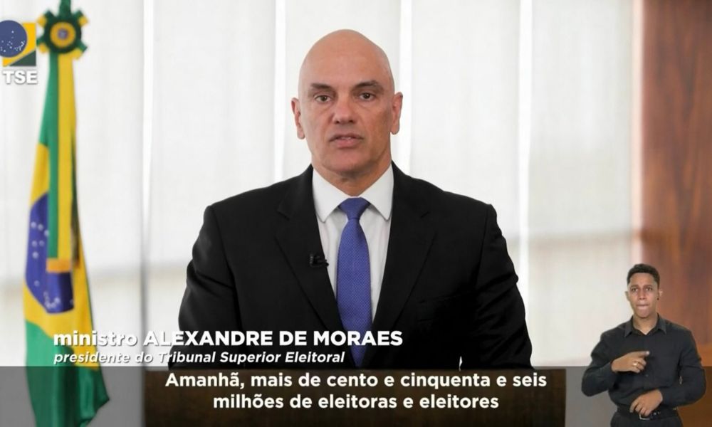 Moraes pede que eleitor compareça às urnas, fala em eleição ‘com segurança e paz’ e alerta: ‘Assédio eleitoral é crime’