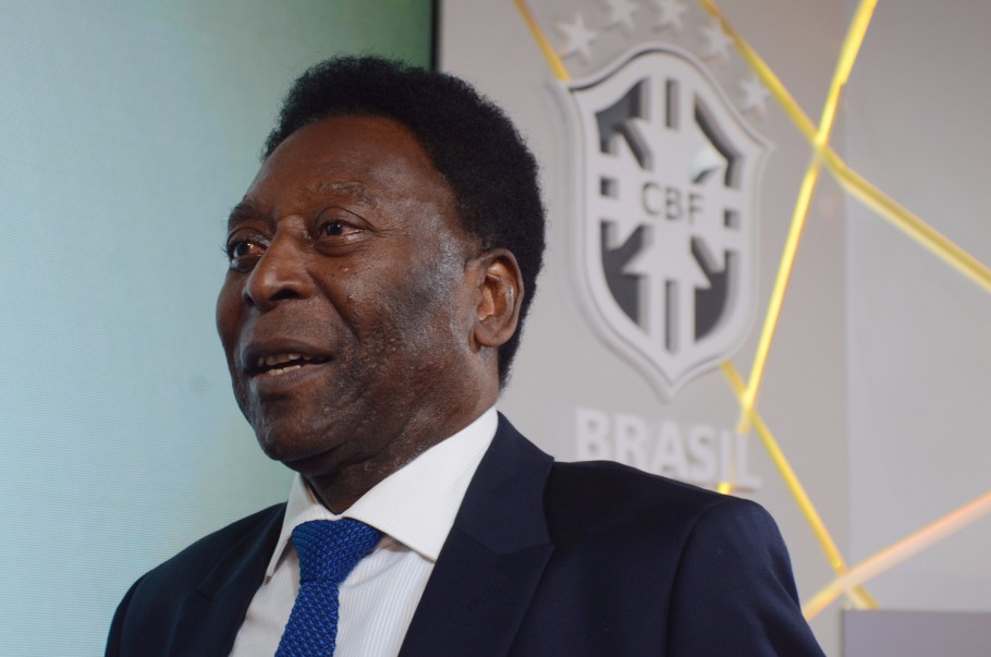 Pelé manda recado à seleção brasileira e pede hexa: ‘Tragam este troféu para casa’