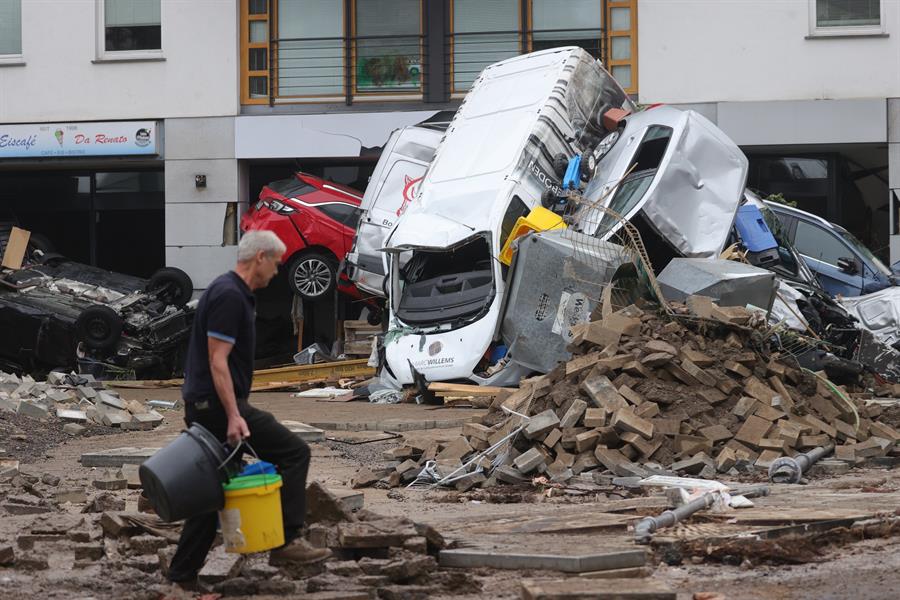 Após catástrofe causada pela chuva, Alemanha soma mais de 100 mortos e procura desaparecidos