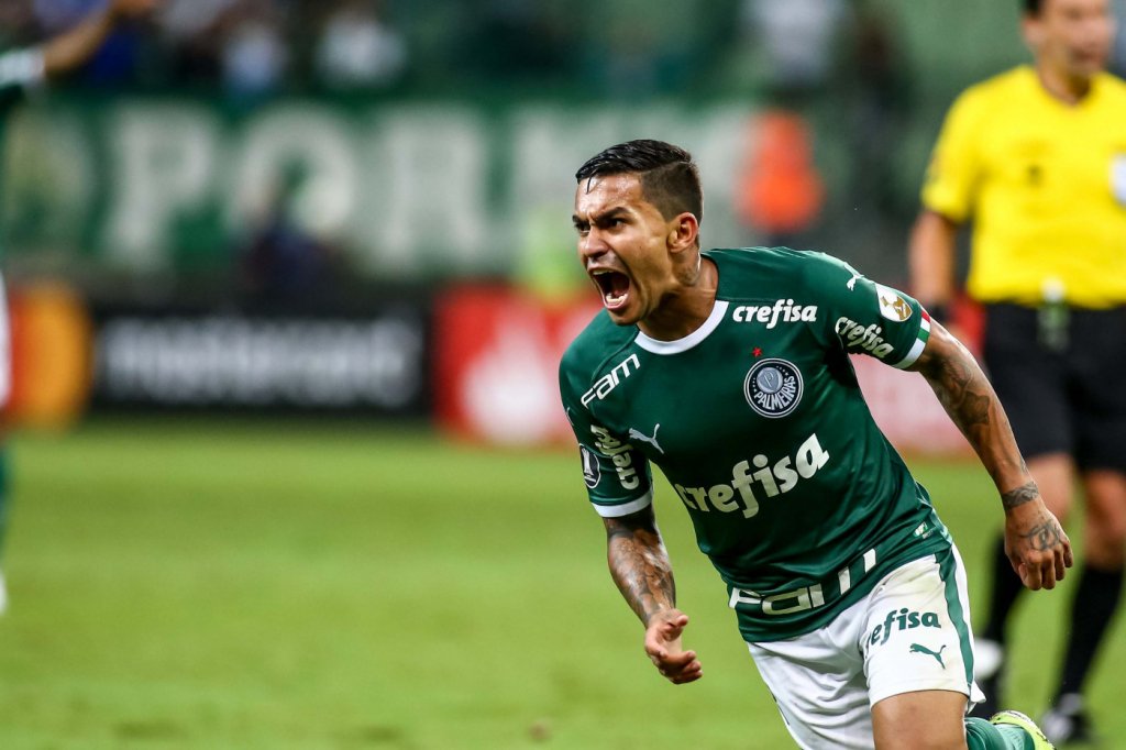 Dudu celebra volta ao Palmeiras: ‘Não vejo a hora de vestir essa camisa de novo’