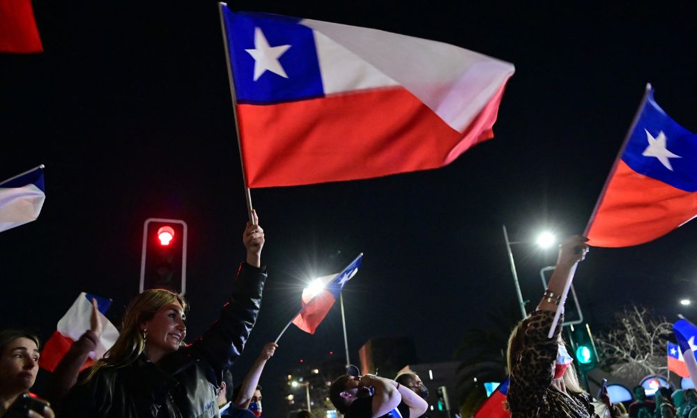 Chile rejeita por ampla maioria projeto de nova Constituição com viés de esquerda