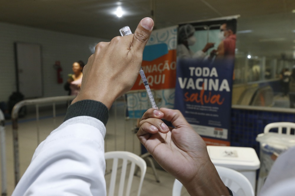 Ministério da Saúde lança campanha de vacinação contra Covid-19 com doses atualizadas