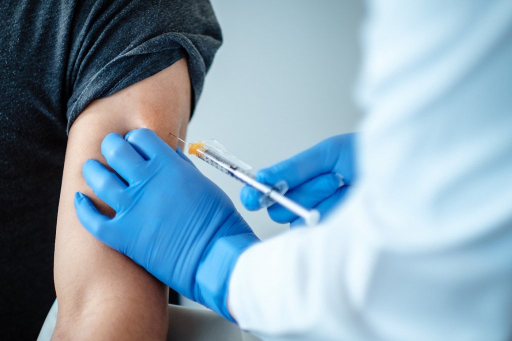 Governo do RJ reserva R$ 600 milhões para vacinar contra a Covid-19