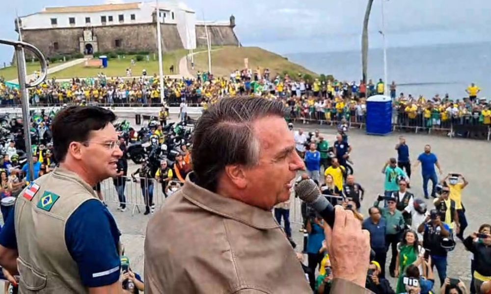 Bolsonaro promete combustíveis ‘mais baratos do mundo’ em evento em Salvador