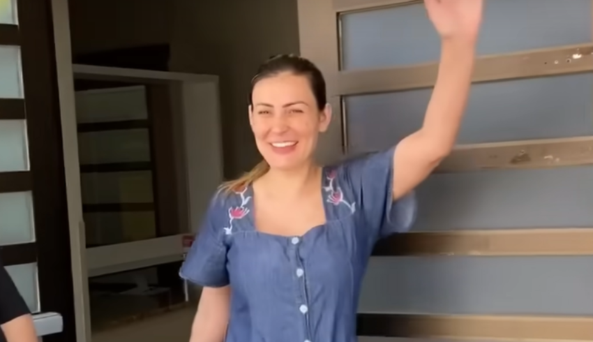 Andressa Urach deixa hospital após ‘surto psicótico’ e faz vídeo com a mãe