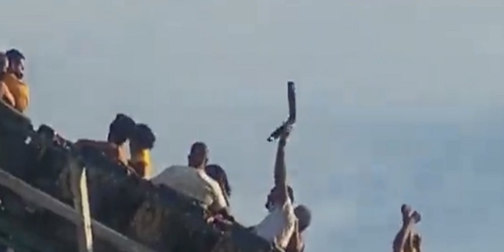Trava de segurança se solta enquanto montanha-russa estava em movimento no Hopi Hari; veja vídeo