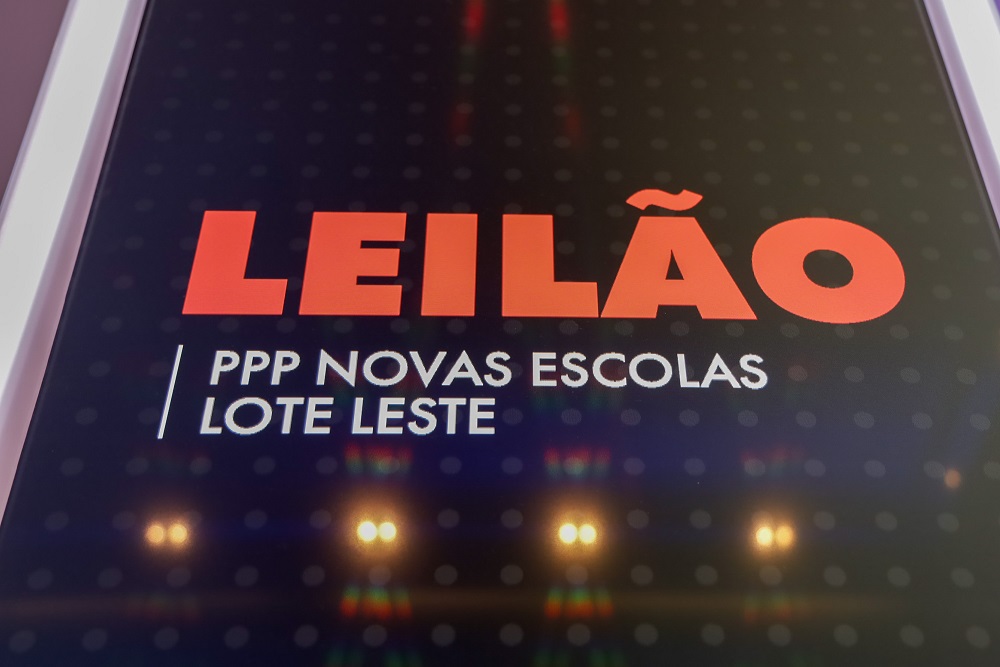 Sob protesto, Consórcio SP+ Escolas arremata concessão de segundo leilão em SP com deságio de 22,51% 