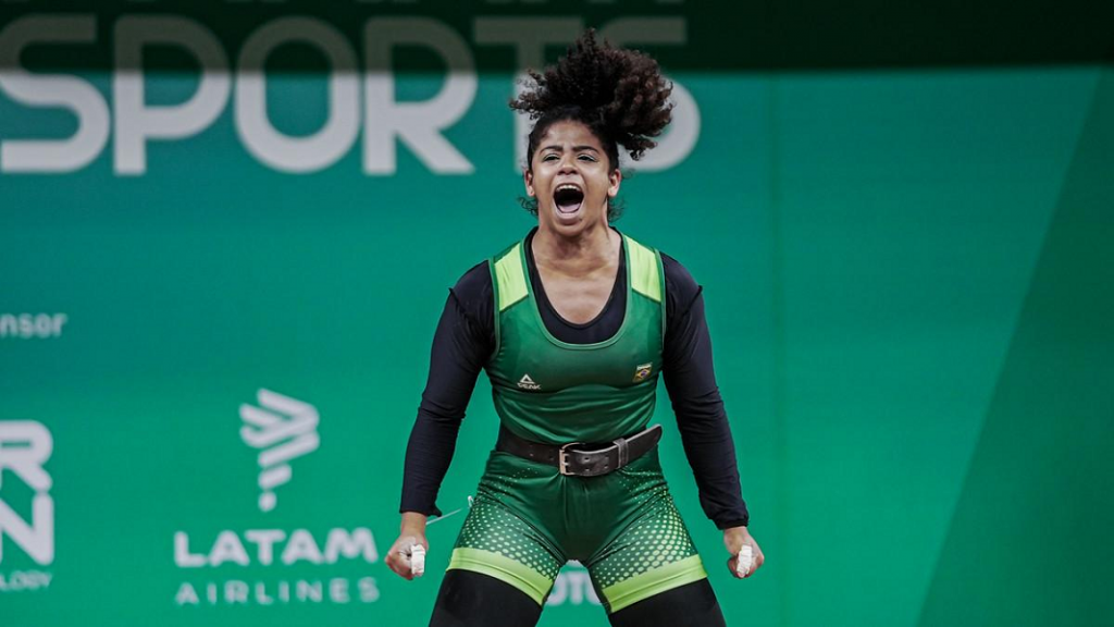 Olimpíadas de Paris-2024: brasileira Laura Amaro garante vaga no levantamento de peso