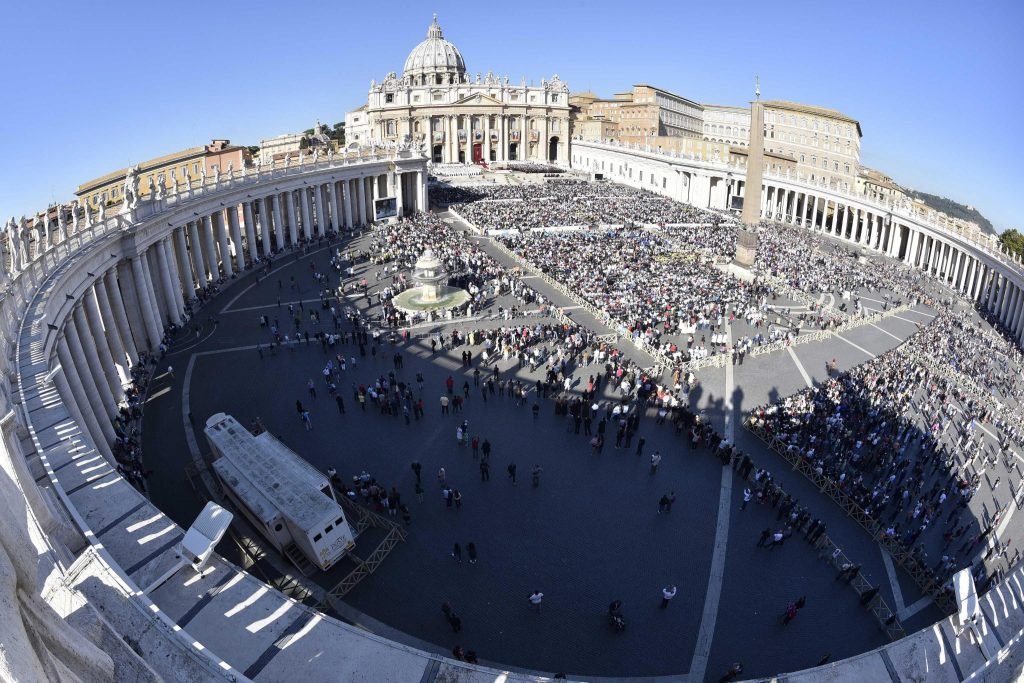 Com menos de 500 habitantes, Vaticano planeja vacinação rápida contra Covid-19