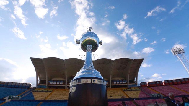 São Paulo garante status de cabeça de chave na Libertadores após eliminação do Peñarol