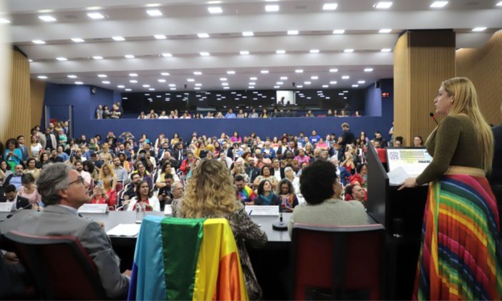 Brasil terá procedimento simplificado para refugiar pessoas LGBTQIA+ perseguidas