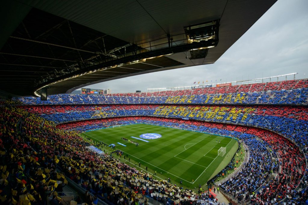 Xavi comemora recorde em jogo do Barcelona feminino: ‘Histórico para o futebol e para a sociedade’