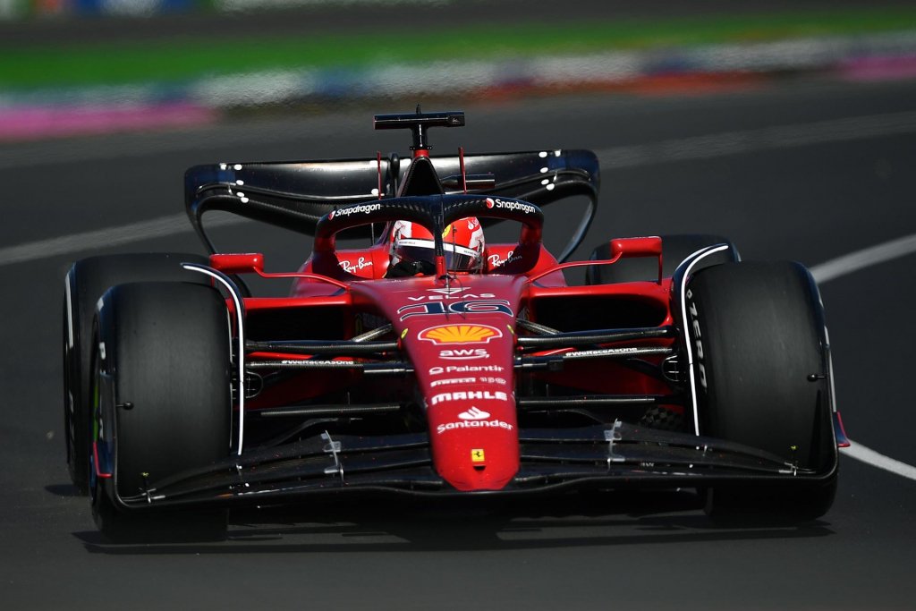 Ferrari domina treinos na Austrália; Leclerc prevê novo duelo com Verstappen