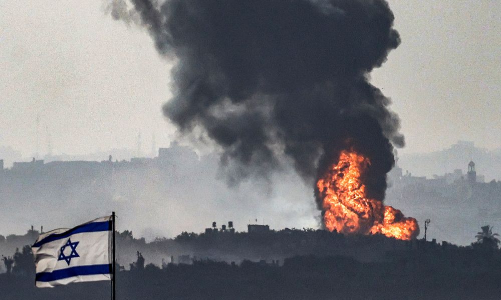 Israel e Hamas lutam no coração de Gaza, acabam com esperança de trégua e deixam palestinos mais encurralados