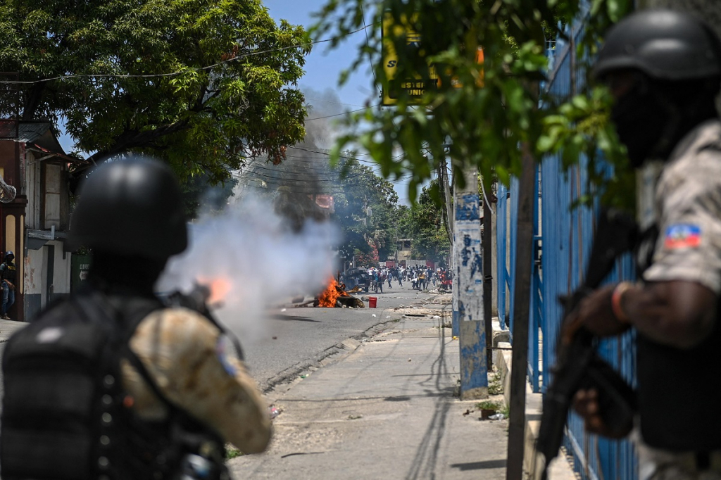 Violência entre gangues deixa 30 mortos na capital do Haiti