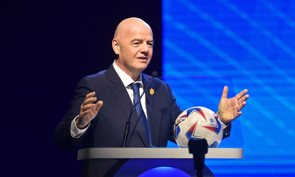 Presidente da Fifa faz apelo contra racismo no futebol: ‘Não há razões para os ataques’