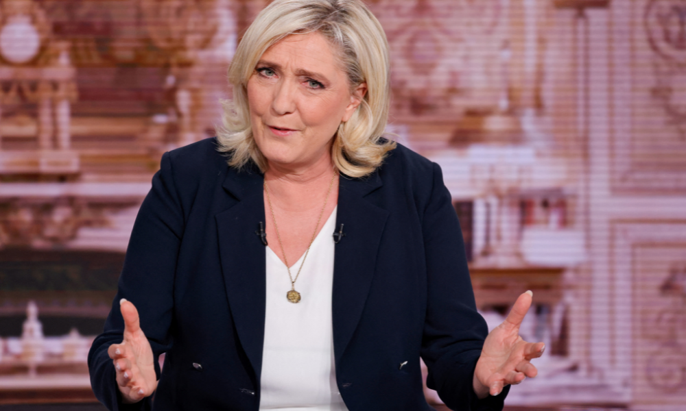 Marine Le Pen pede ‘maioria absoluta’ para que extrema direita conquiste Assembleia Nacional 