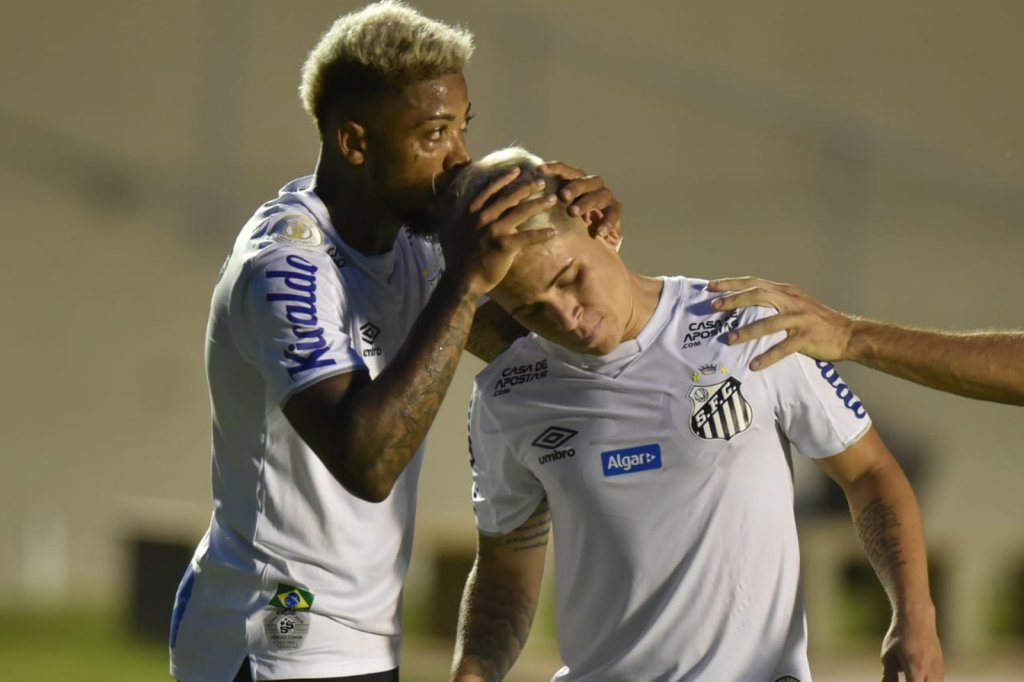 Santos enfrenta Grêmio sem Marinho e Soteldo