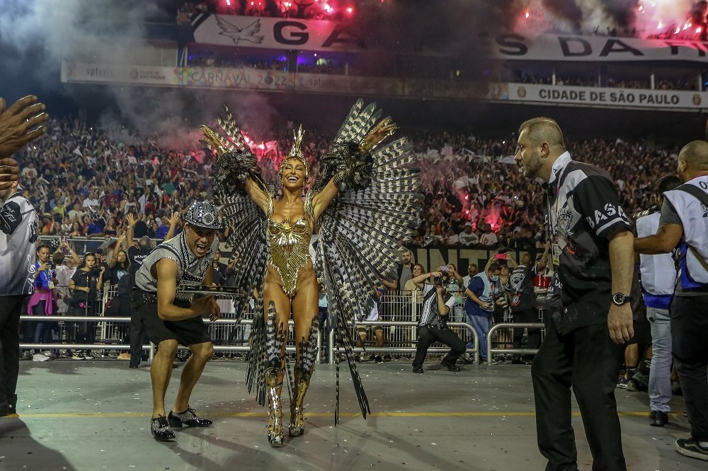 Veja quem brilhou nos desfiles de Carnaval do Rio e de São Paulo