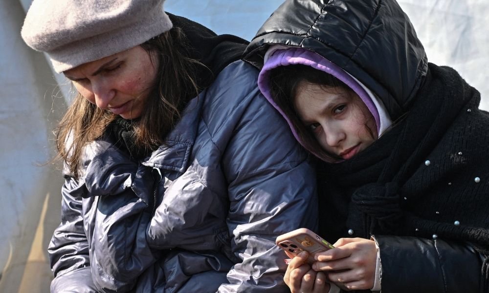 Em 13 dias, guerra entre Rússia e Ucrânia já deixou mais de 2 milhões de refugiados