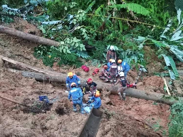 Dezenas de pessoas são soterradas na Malásia após deslizamento de terra