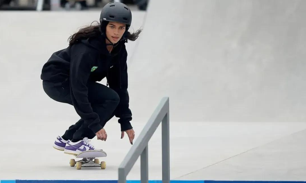 Rayssa Leal avança em 2º lugar para as semifinais do Mundial de Skate Street em Tóquio
