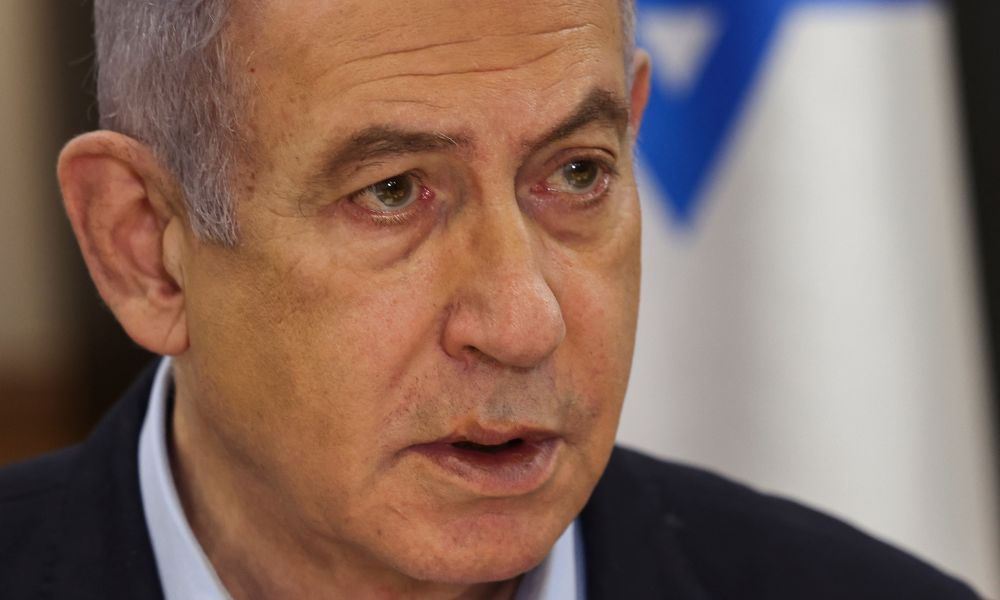 Rede de TV na França é alvo de protesto contra entrevista de Netanyahu