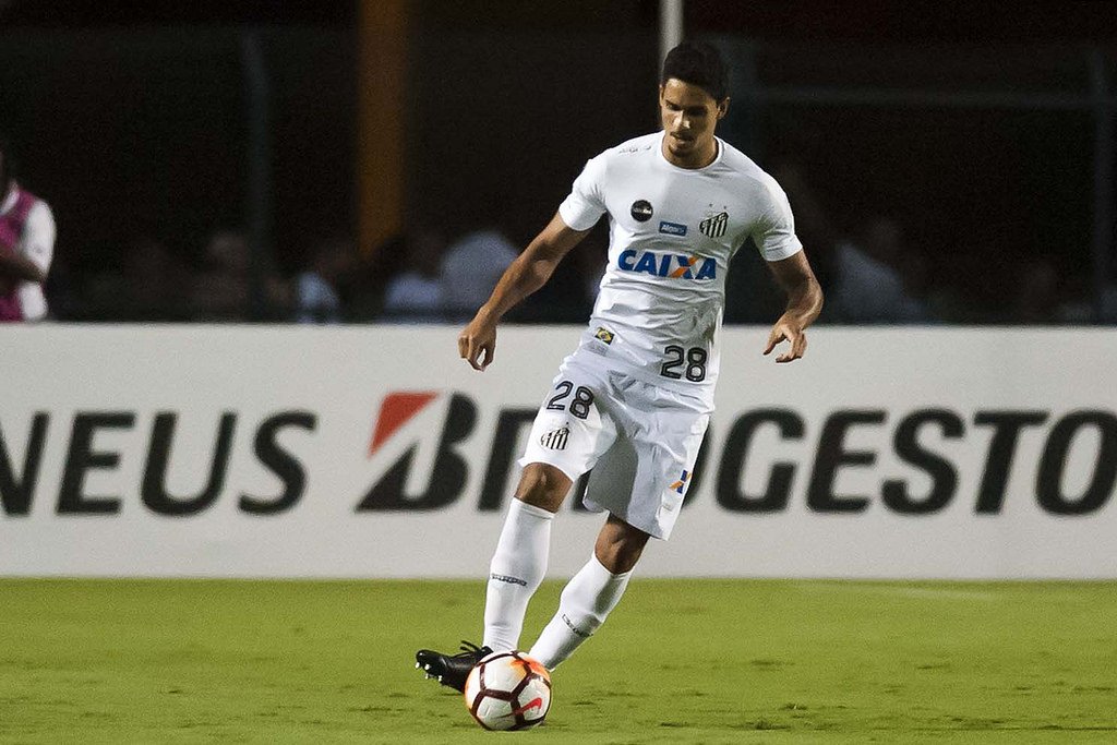 Conselho Fiscal do Santos veta de novo a venda de Lucas Veríssimo ao Benfica