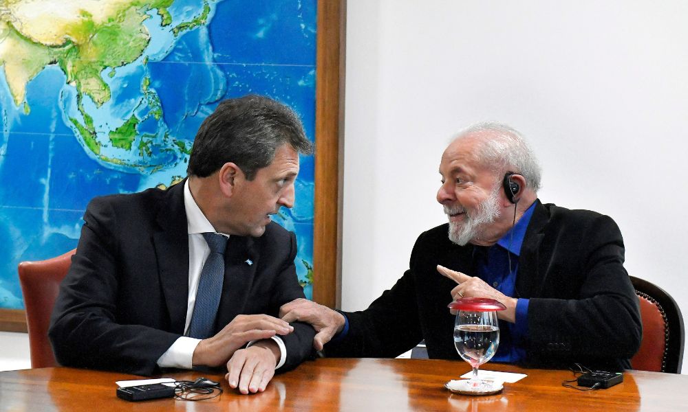 Lula envia mensagem parabenizando Sergio Massa