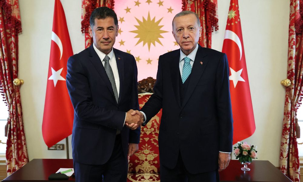 Erdogan recebe apoio da terceira via para segundo turno das eleições na Turquia