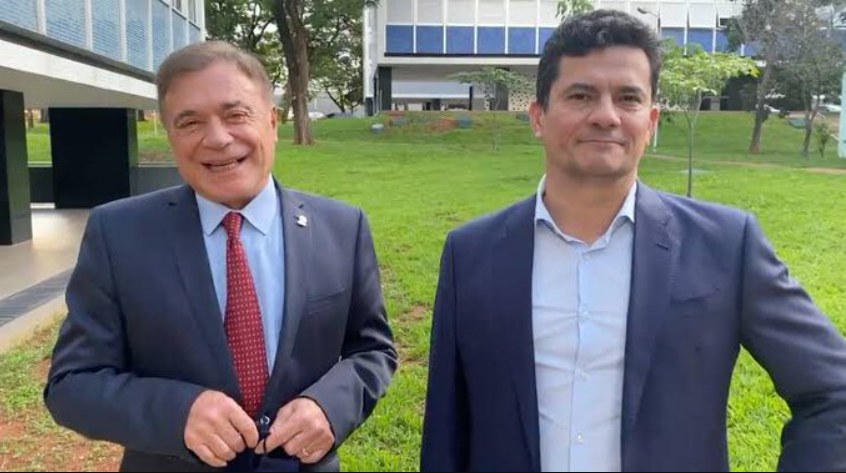 Alvaro Dias tem 11 pontos de vantagem e lidera corrida ao Senado contra ex-aliado Sergio Moro, diz Ipec