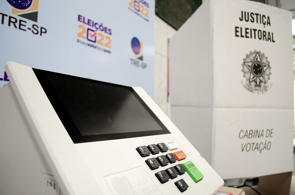 Sete grupos internacionais observam todos os processos do sistema eleitoral brasileiro neste domingo