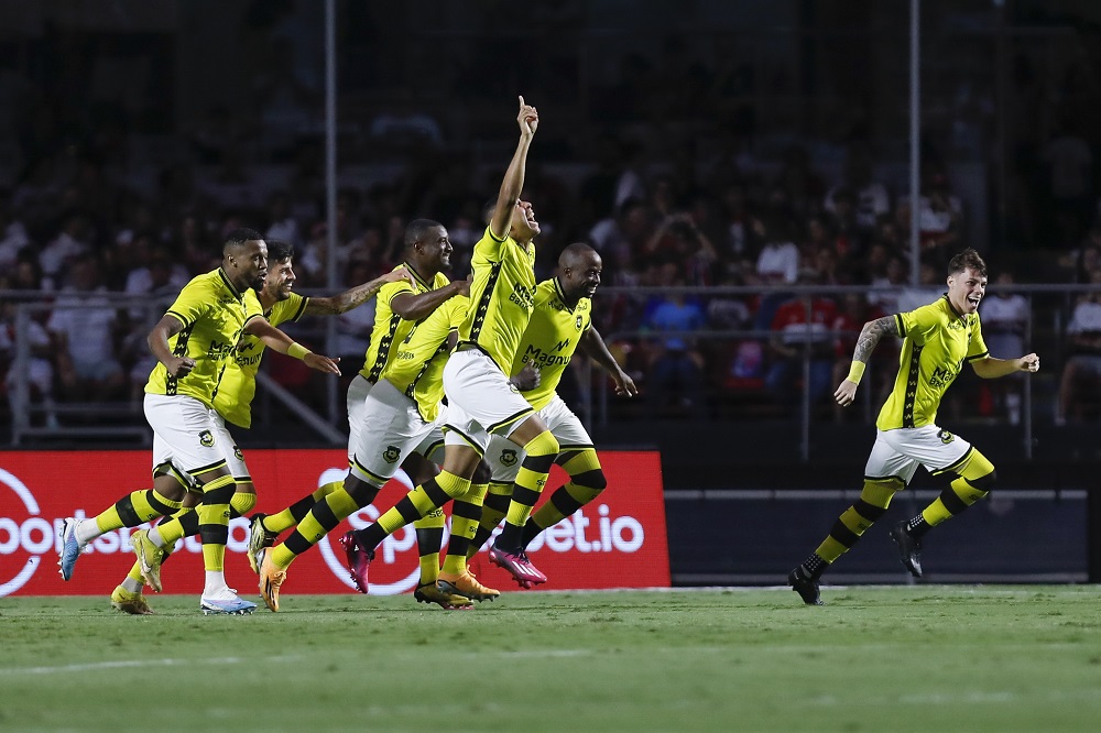 São Paulo leva gol no início do jogo e perde para o São Bernardo no Morumbi