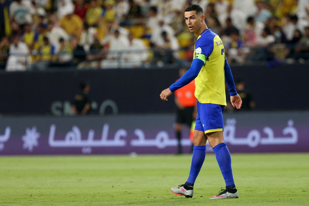 Cristiano Ronaldo passa em branco, Al Nassr tropeça e se distancia do título na Arábia Saudita