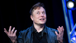 Após ser comprado por Elon Musk, Twitter iniciará plano de demissões nesta sexta-feira