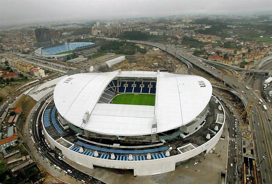 Uefa altera sede da final da Champions League de Istambul para o Porto