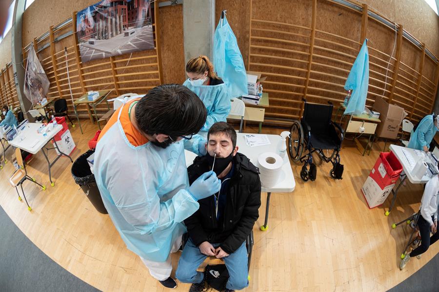 Na Espanha, avanço da pandemia do novo coronavírus ameaça saturar hospitais